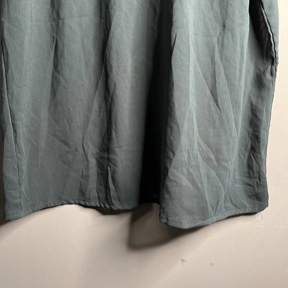 𝅺DIZZY Lizzy Gray Sleeveless Sheer Blouse Pearl Embellished Collar Size Medium - Picture 4 of 9